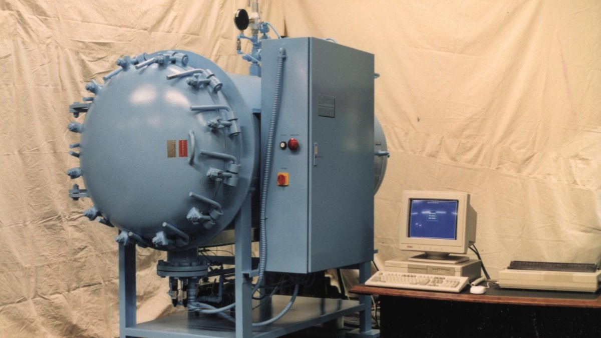 Hệ thống nồi hấp tiệt trùng retort autoclave áp suất công nghiệp bằng thép không gỉ tại nhà máy